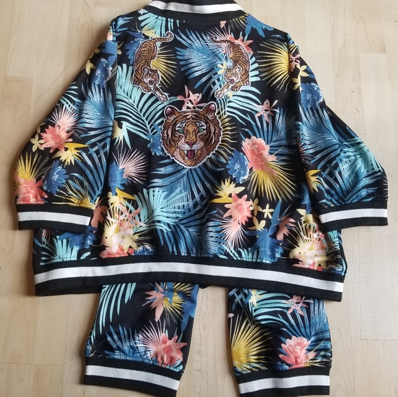 Size 18/24 2piece Crop Embroidered Activewear by Ashley Stewart - Picture 2 of 9